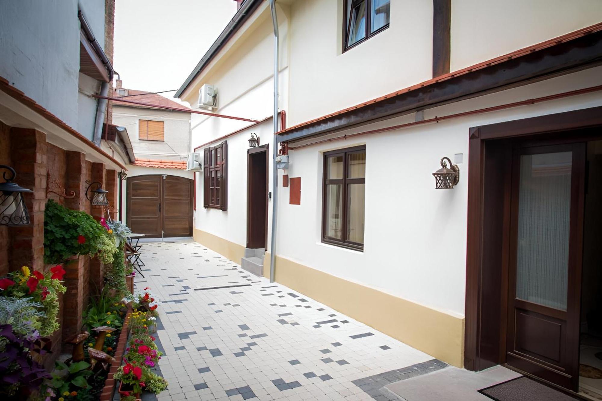 Aparthotel Cochet House Sibiu Exterior foto